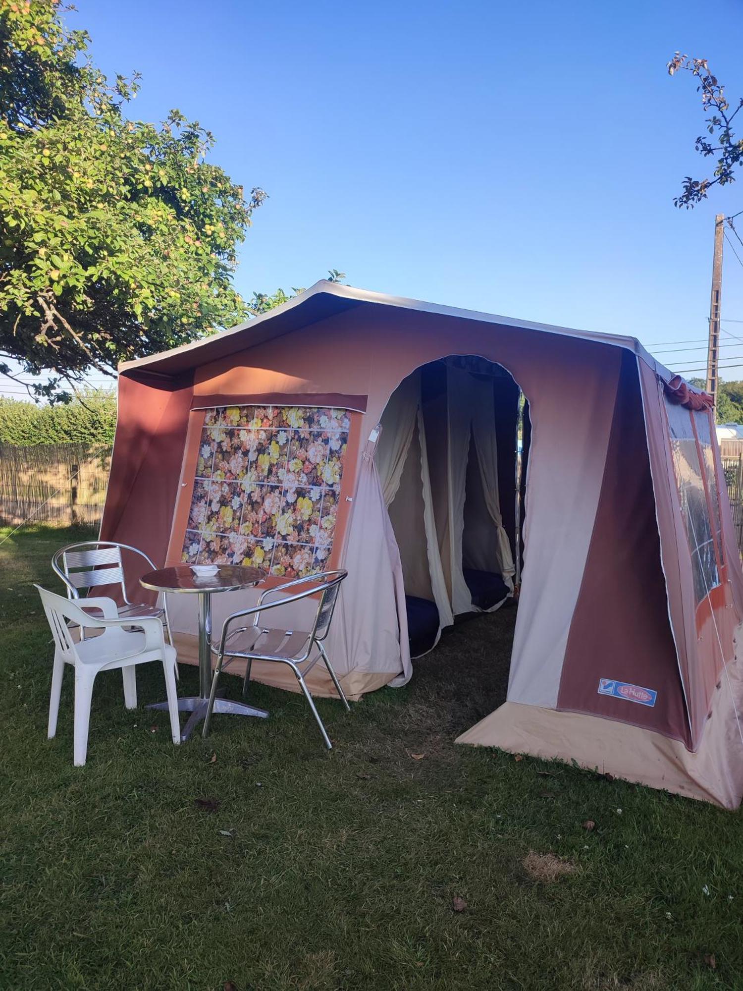 La Billardiere Camping A La Ferme Le Menil-Ciboult Kültér fotó